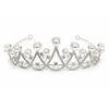 Kép 3/3 - Ezüst gyöngyös tiara hajdísz – elegáns alkalmi korona