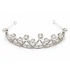 Kép 1/3 - Ezüst gyöngyös tiara hajdísz – elegáns alkalmi korona