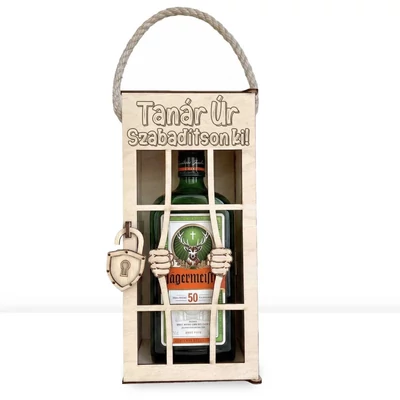 Fa Italtartó 0,7 l Italokhoz - Tanár Úr Szabadítson ki! felirattal Gravírozva - Ajándék Tanárnak