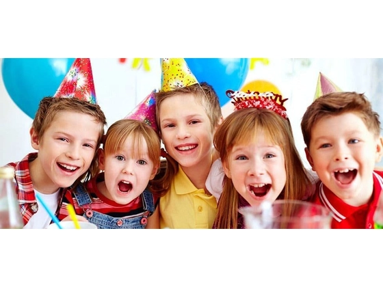 A Tökéletes Születésnapi Party Szervezése: Korosztályonkénti Tippek és Ötletek