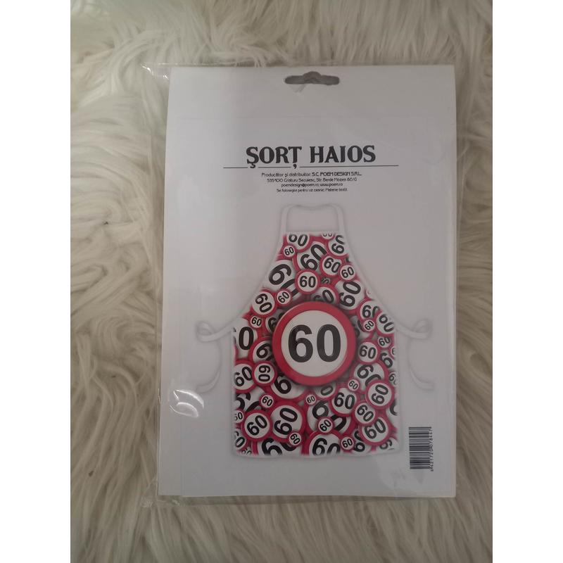 Piros karikás 60 évszámos kötény 