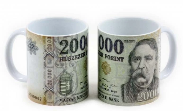 Húszezer forintos mintás bögre