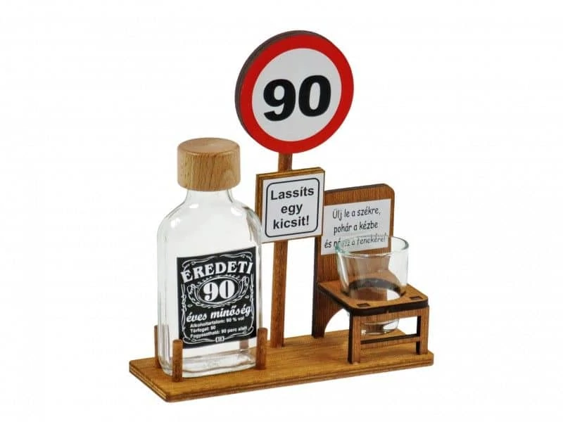 Tréfás pálinkás szett  90 éveseknek