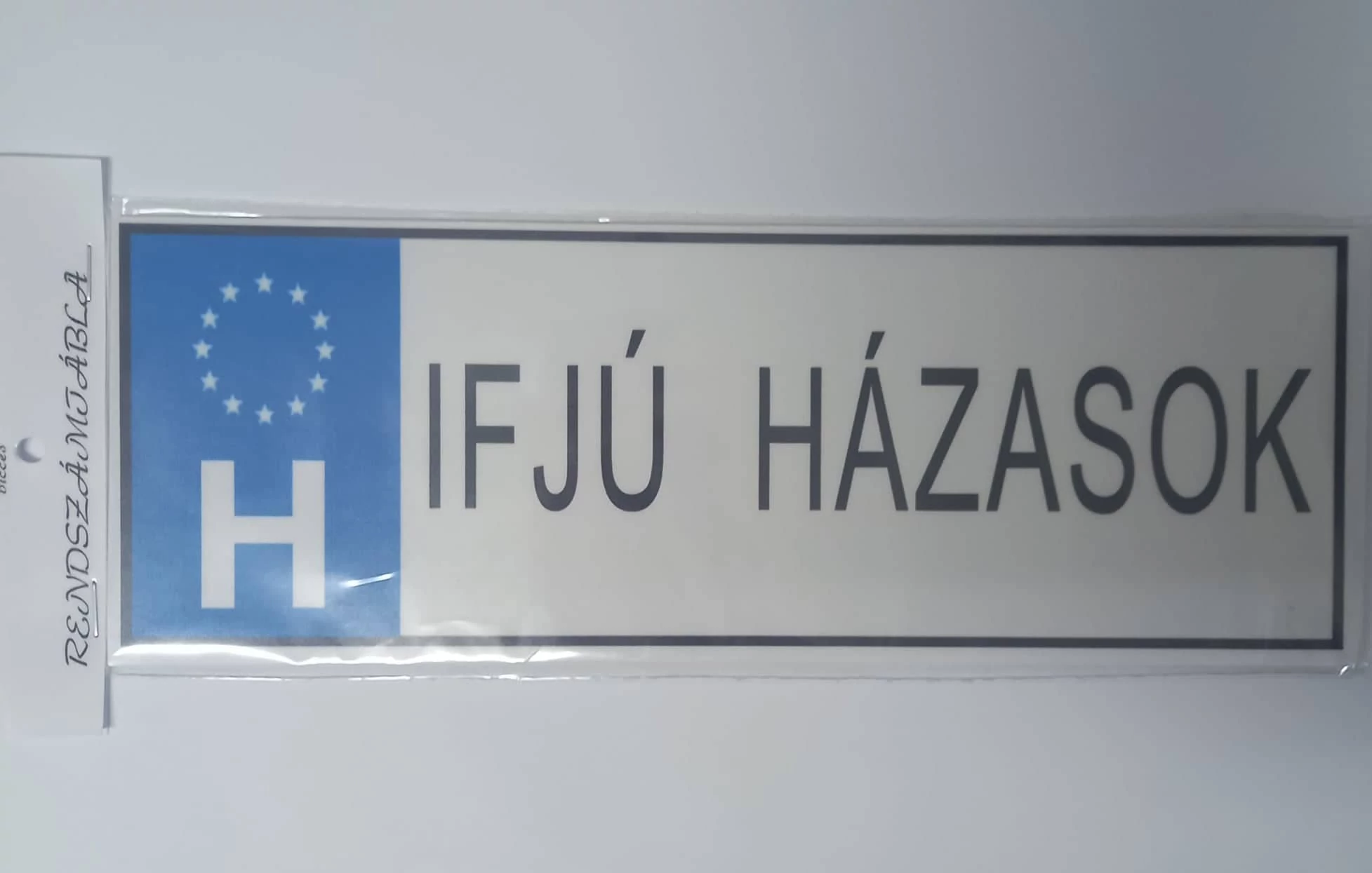 IFJÚ HÁZASOK RENDSZÁMTÁBLA