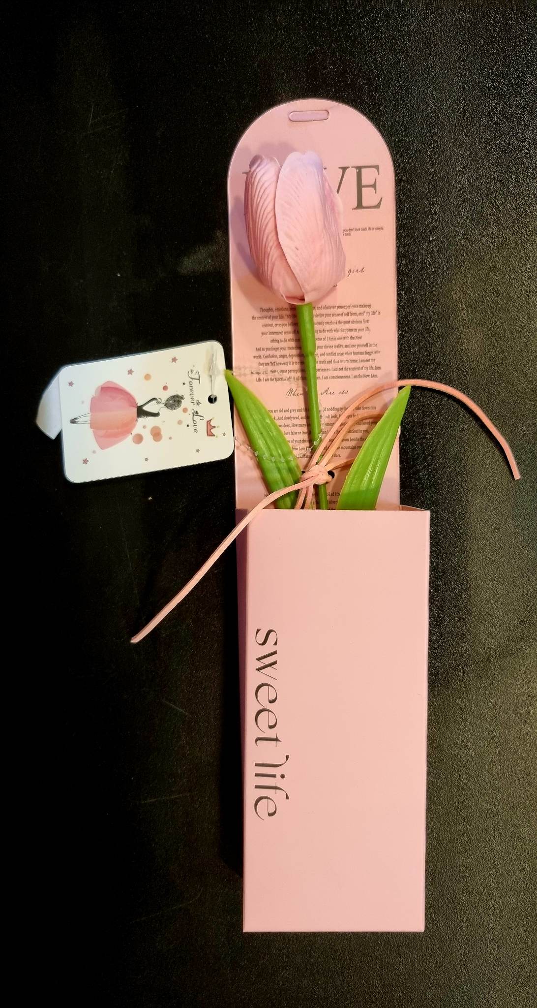 Rózsaszín tulipán díszdobozban